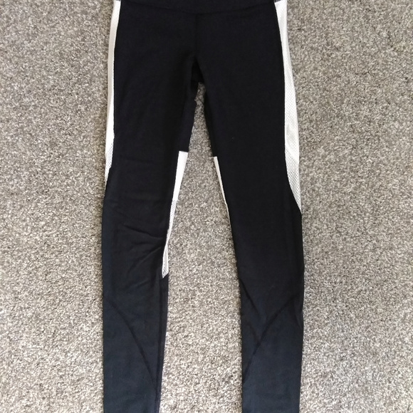 Victoria's Secret SPORT VSX Knockout yoga leggings - Picture 5 of 6